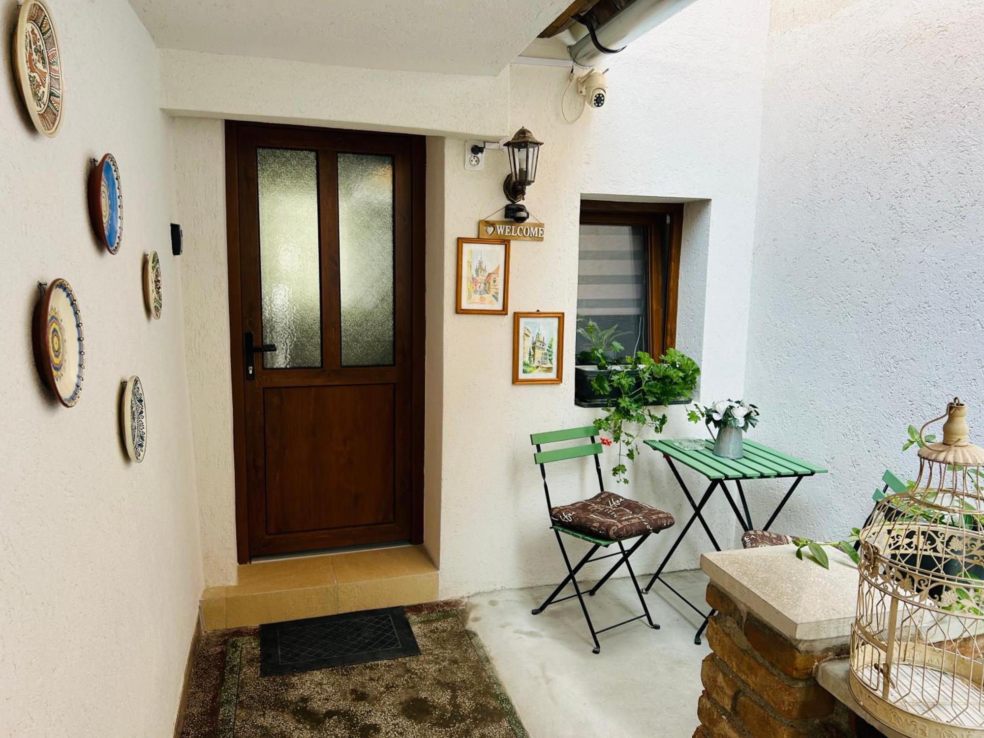 Апартаменты T4House Сигишоара Экстерьер фото